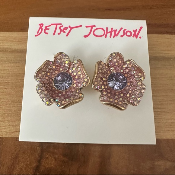 Betsey Johnson Gold Tone 3D Flower Purple Crystal Accent Stud Earrings NWT - Picture 2 of 3